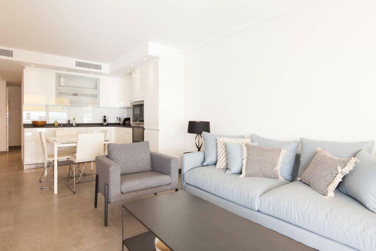 Appartement On La Croisette: Luxe 2 Bedrooms/ 2 Baths *